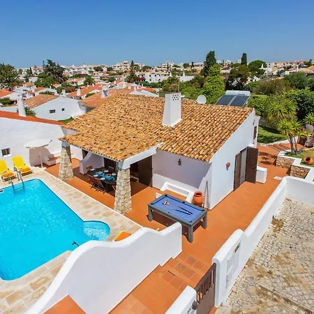 Villa Aveiros By