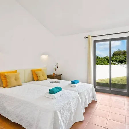 Aveiros By * 阿尔布费拉